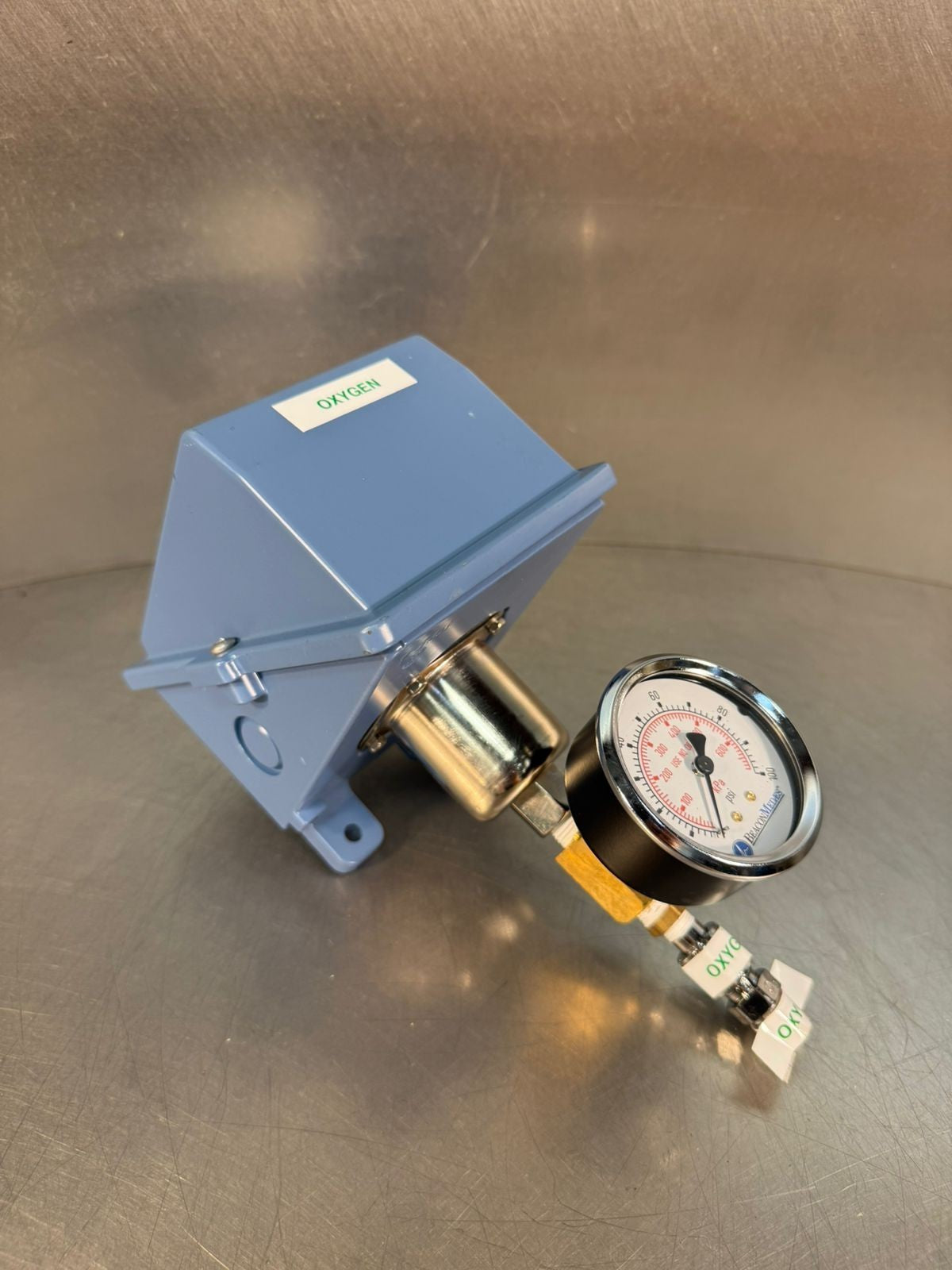 United Electric J402-15828 / 129030-10 Pressure Switch            (12.6.5)