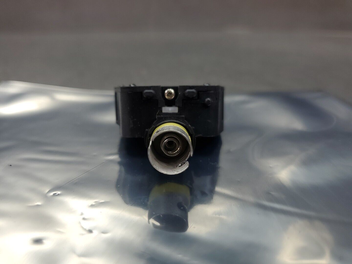 Allen Bradley 800E-2D0 Ser A Contact Block.                            4D-35