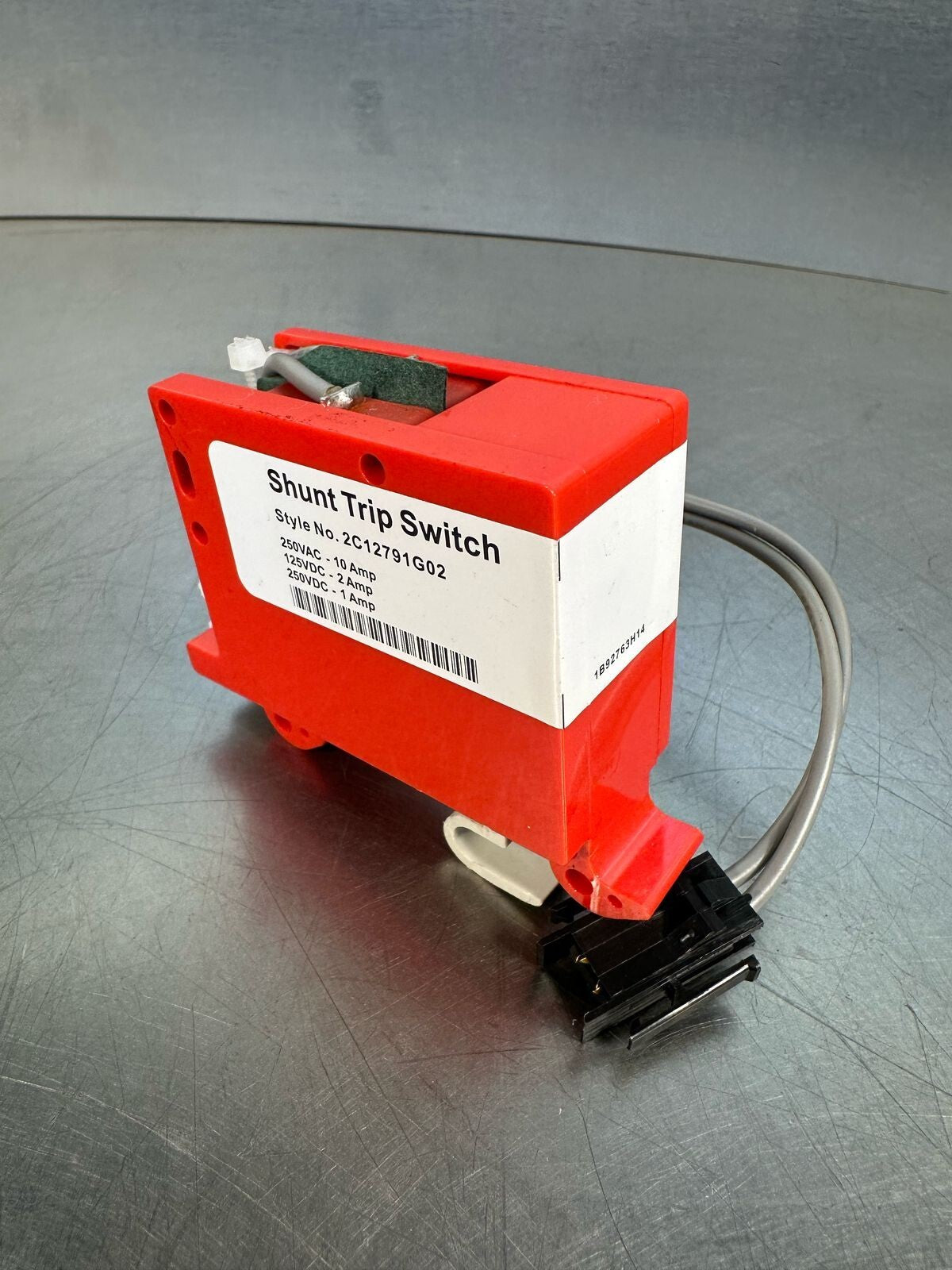 Eaton 2C12791G02 Shunt Trip Switch 10A                        (7.3.3)