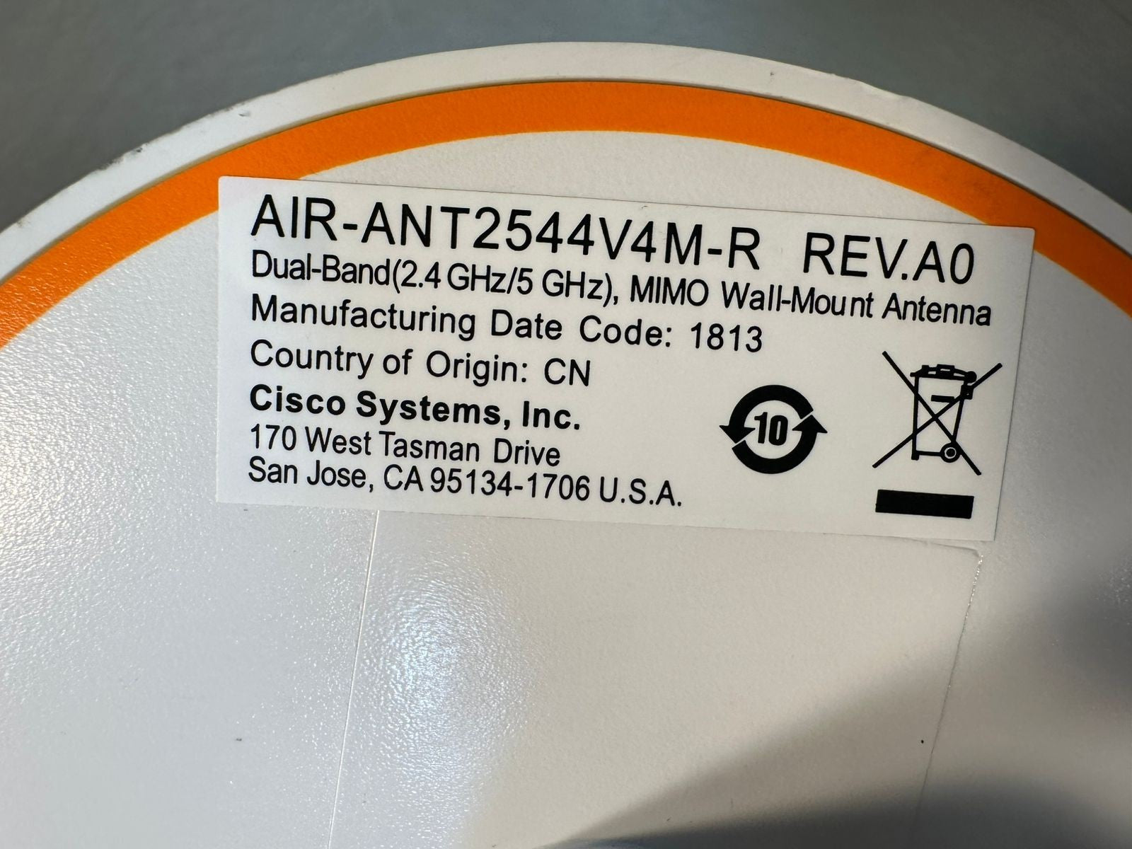 Cisco AIR-ANT2544V4M-R Antenna - Dual Band Rev  A0 2.4/5 Ghz       (9.5.5)