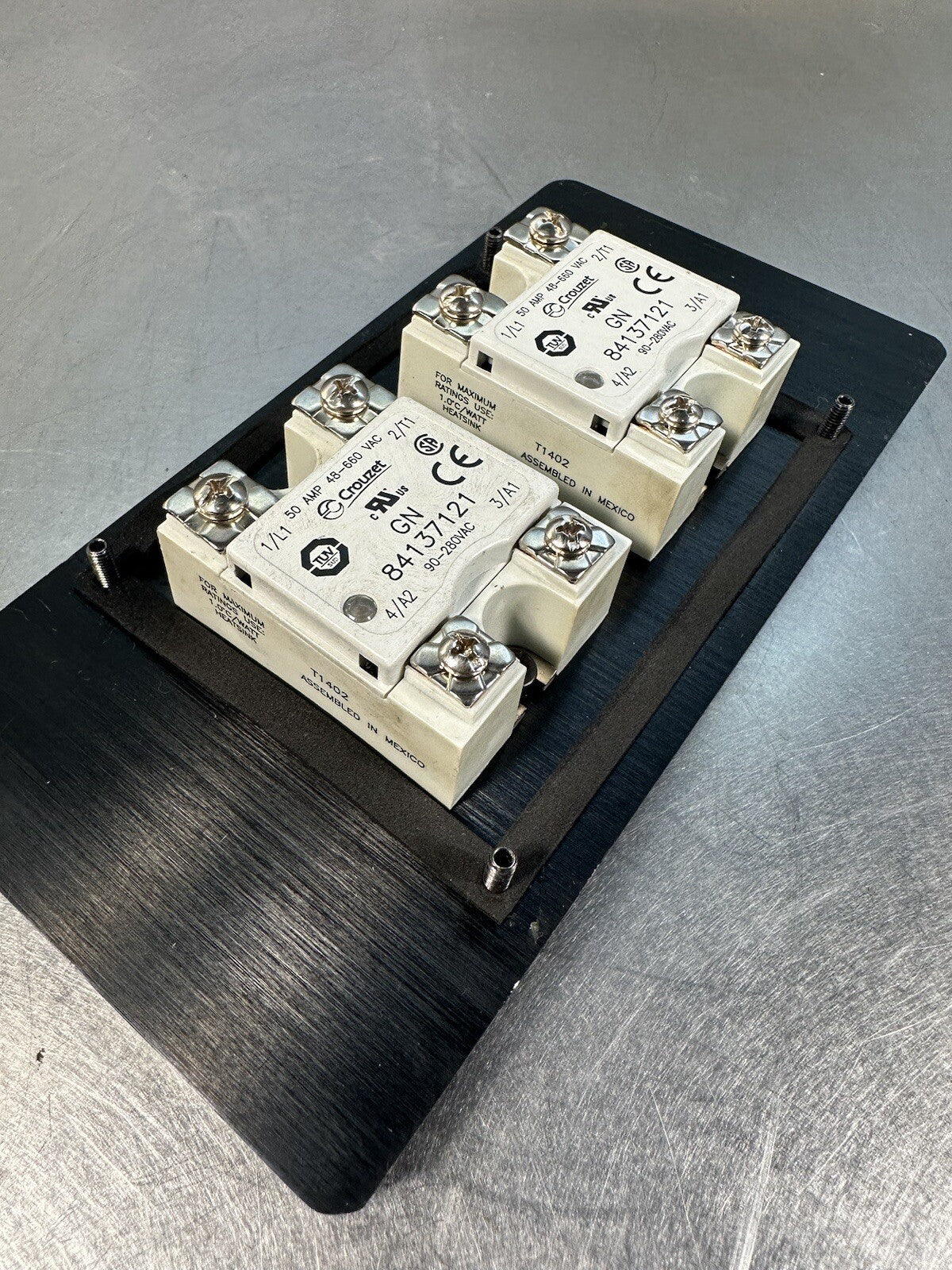 Crouzet - GN 84137121 -  Solid State Relays - 90-280VAC Lot of 2  - (BIN-1.5.1)