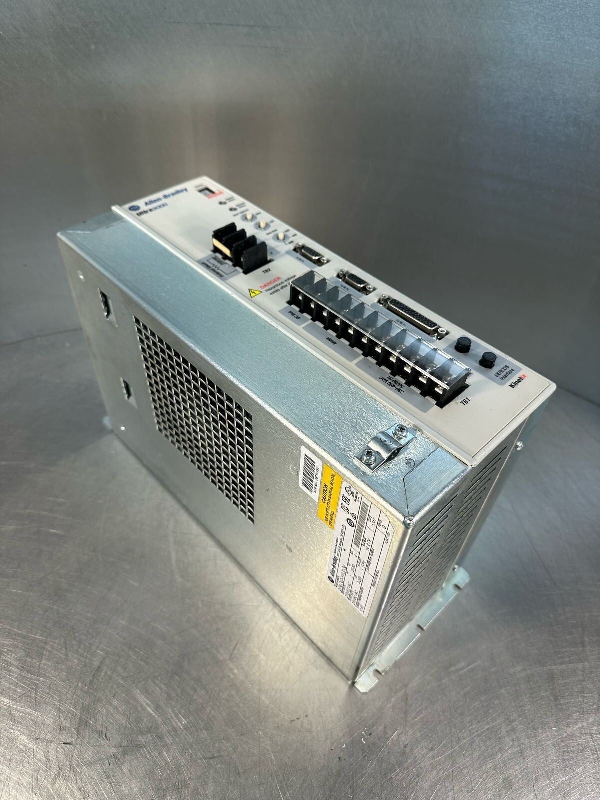 Allen Bradley 2098-DSD-HV030-SE /B 230/460Vac  Ultra3000       (7.5.1)