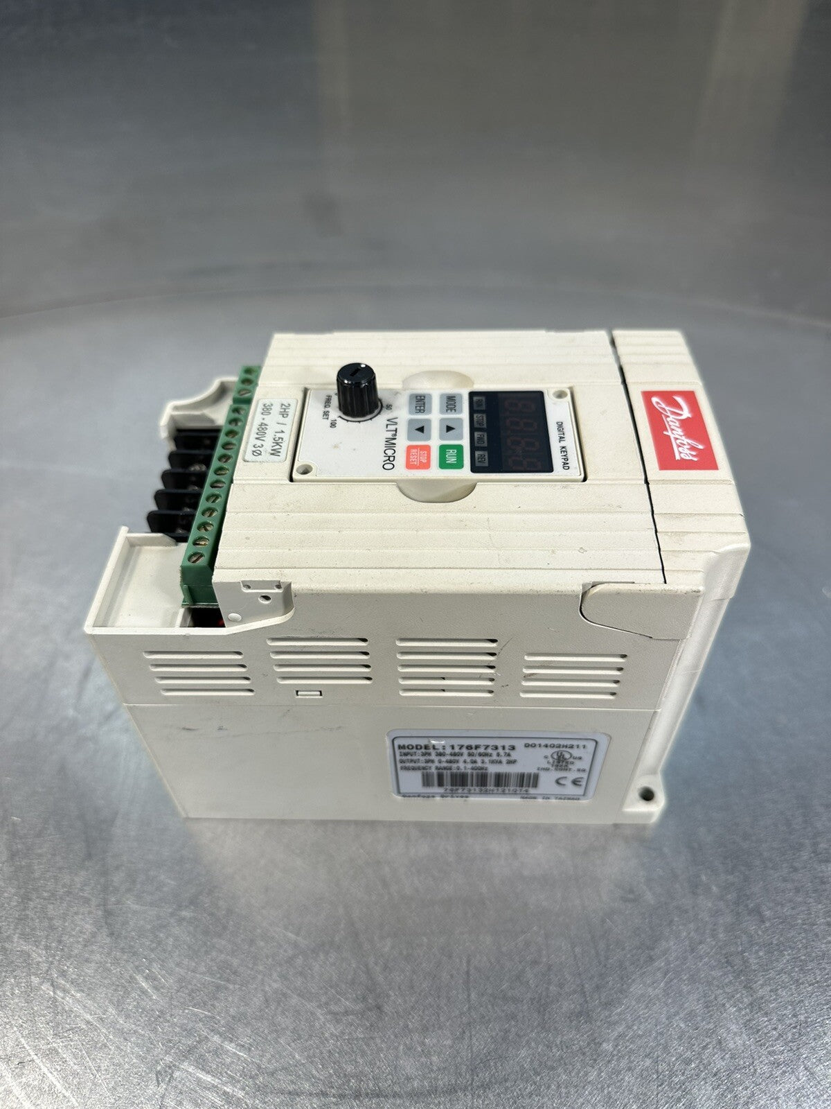 DANFOSS 176F7313 2HP 460V AC DRIVE (BIN-1.1.3)