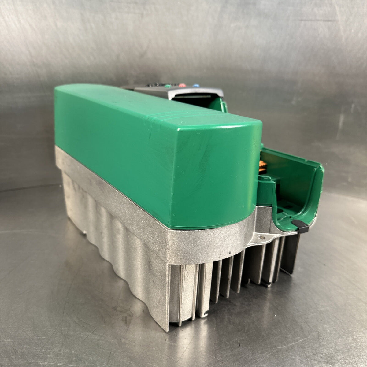 Control Techniques UNI2401 Unidrive 380/480v                         (BIN-1.3.5)