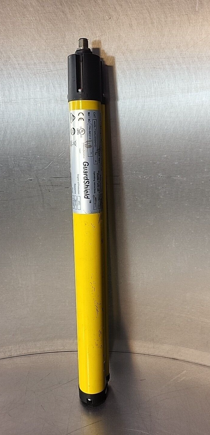 ALLEN BRADLEY 440L-R4KL0320YD Ser.A REV D GuardShield.  (BIN 3.3.4)