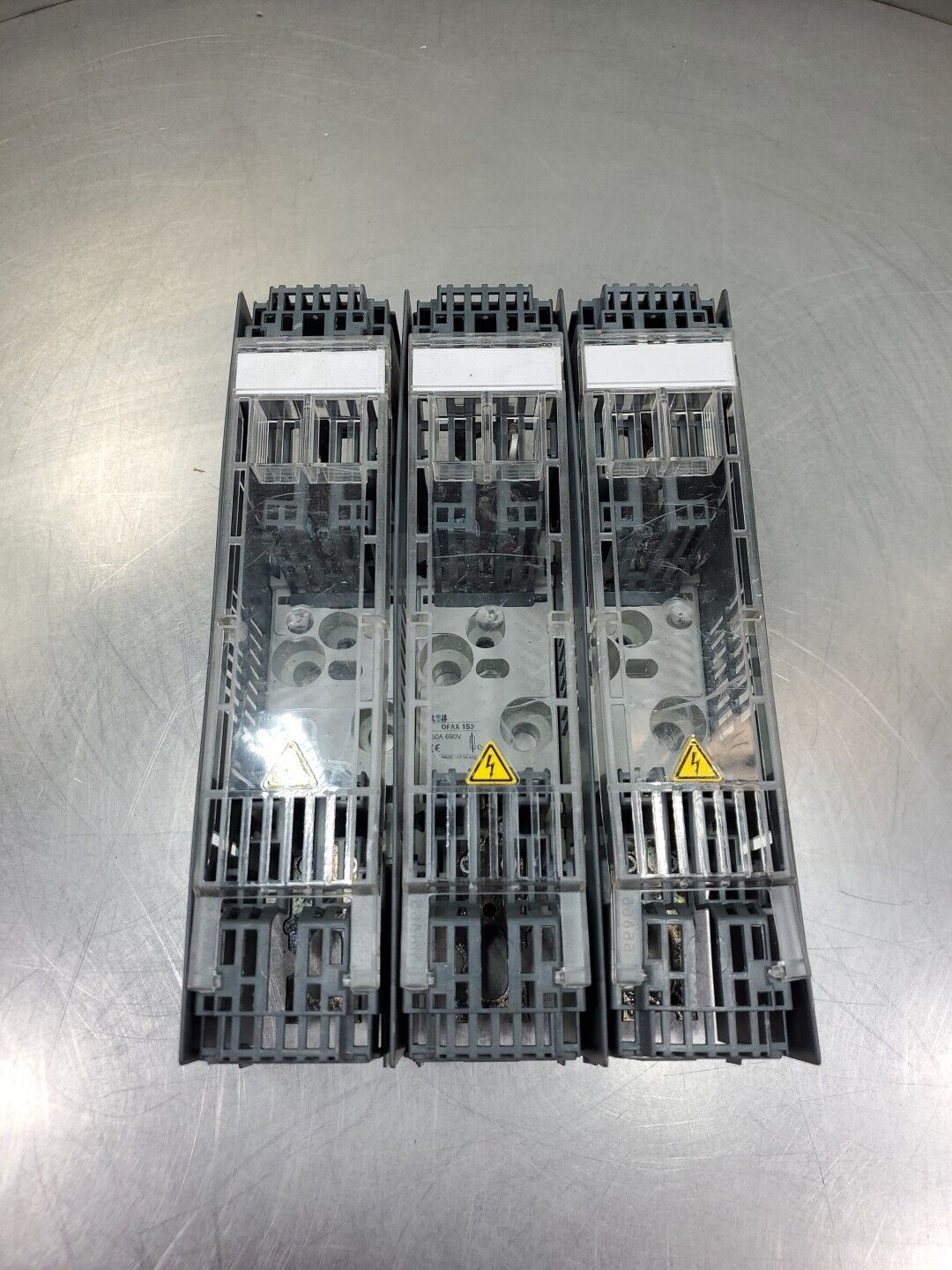 ABB OFAX 1S3 Fuse Base Holder, 3 Pole 250A, 690V.                             4D