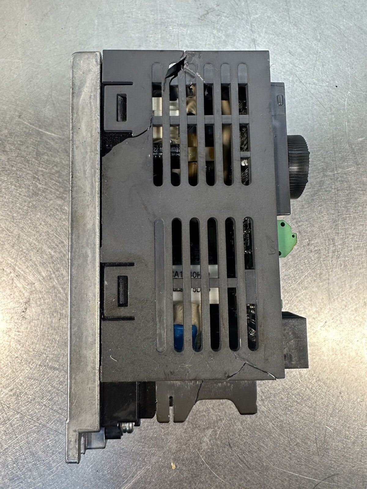 MITSUBISHI FR-D720-014-NA INVERTER 2.3A 3PH 200-240VAC 50/60HZ -(BIN-1.5.1)
