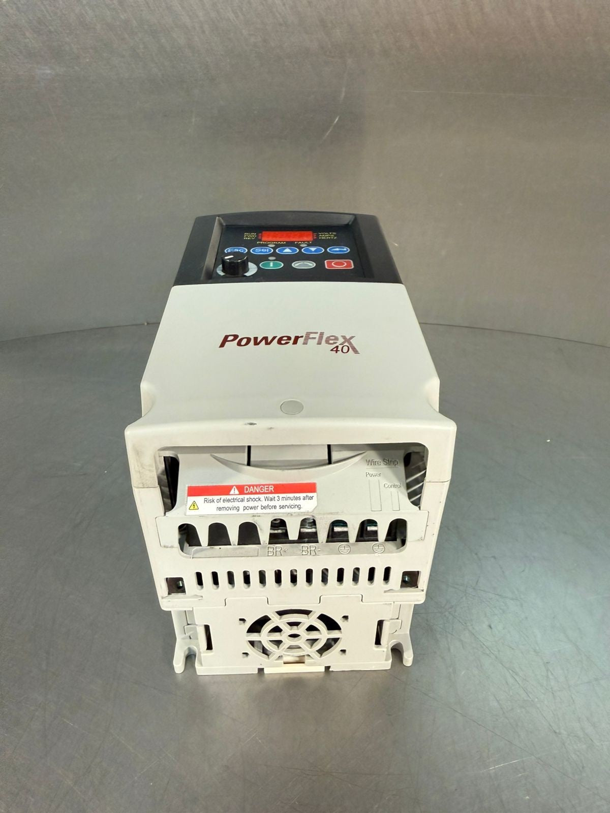Allen Bradley 22A-V4P5N104 /A PowerFlex 0.75kw/1HP                 (7.4.2)