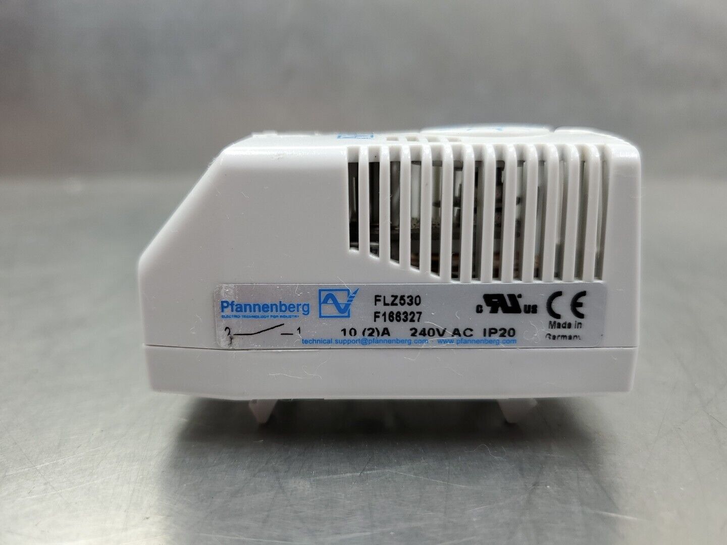 PFANNENBERG FLZ530 THERMOSTAT, 10AMP 120-240VAC.                           5E-19