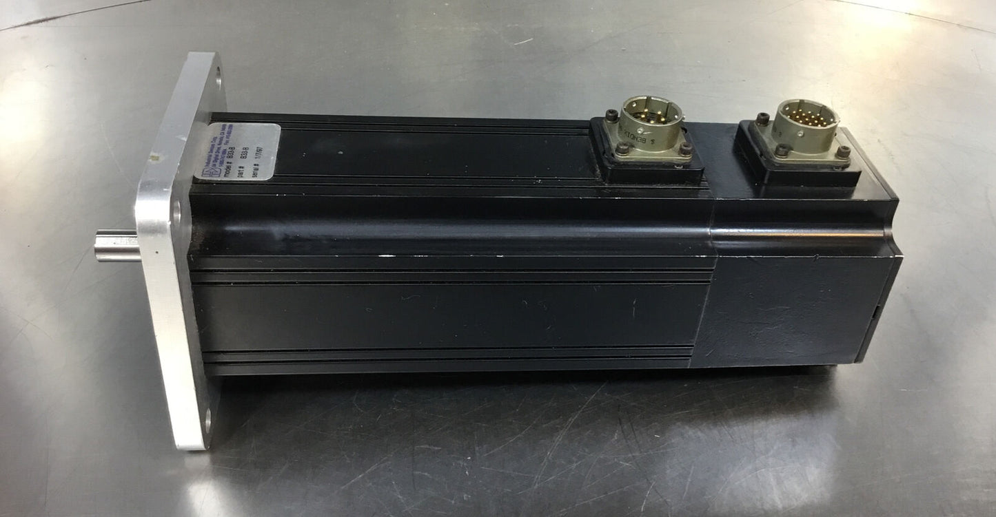 CUSTOM SERVO MOTOR  MPM893T2-1113  230VAC 3.0A  B33-B    1E