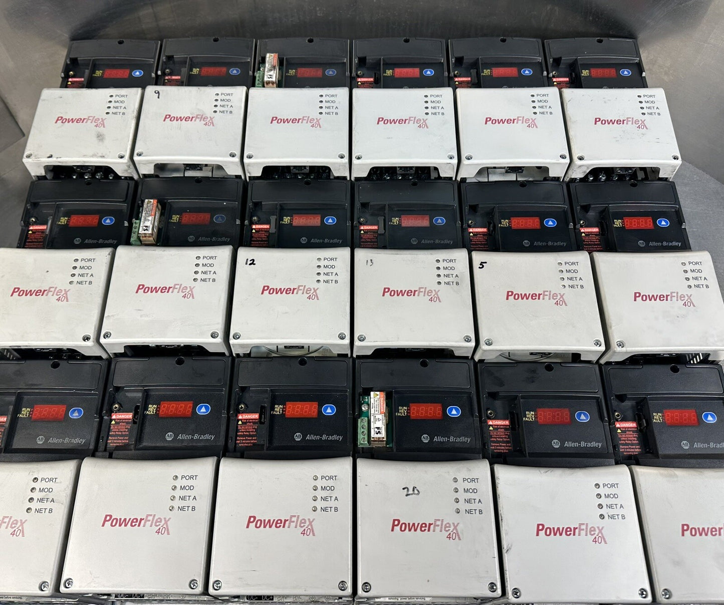 ALLEN BRADLEY 22D-D2P3N104 POWER FLEX 40P - 1HP + 22-COMM-E - EACH - (BIN-1.4.3)