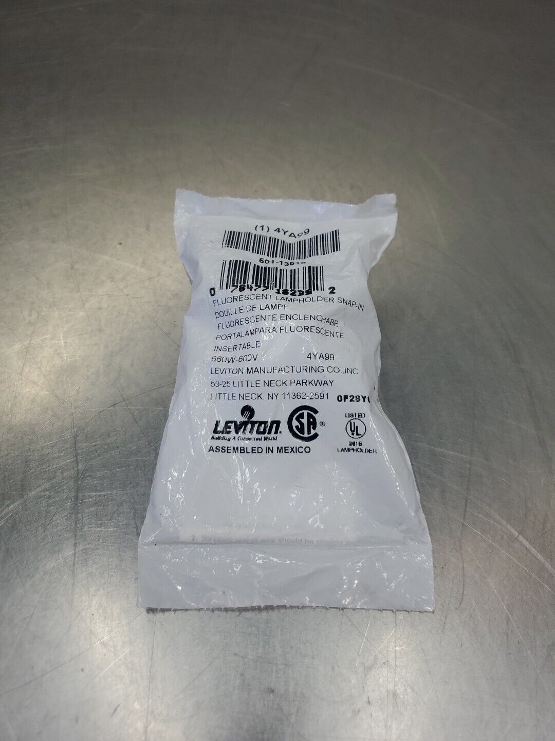 Leviton 4YA99 Lampholder Snap-In Module, 660W 600V.                        5E-29