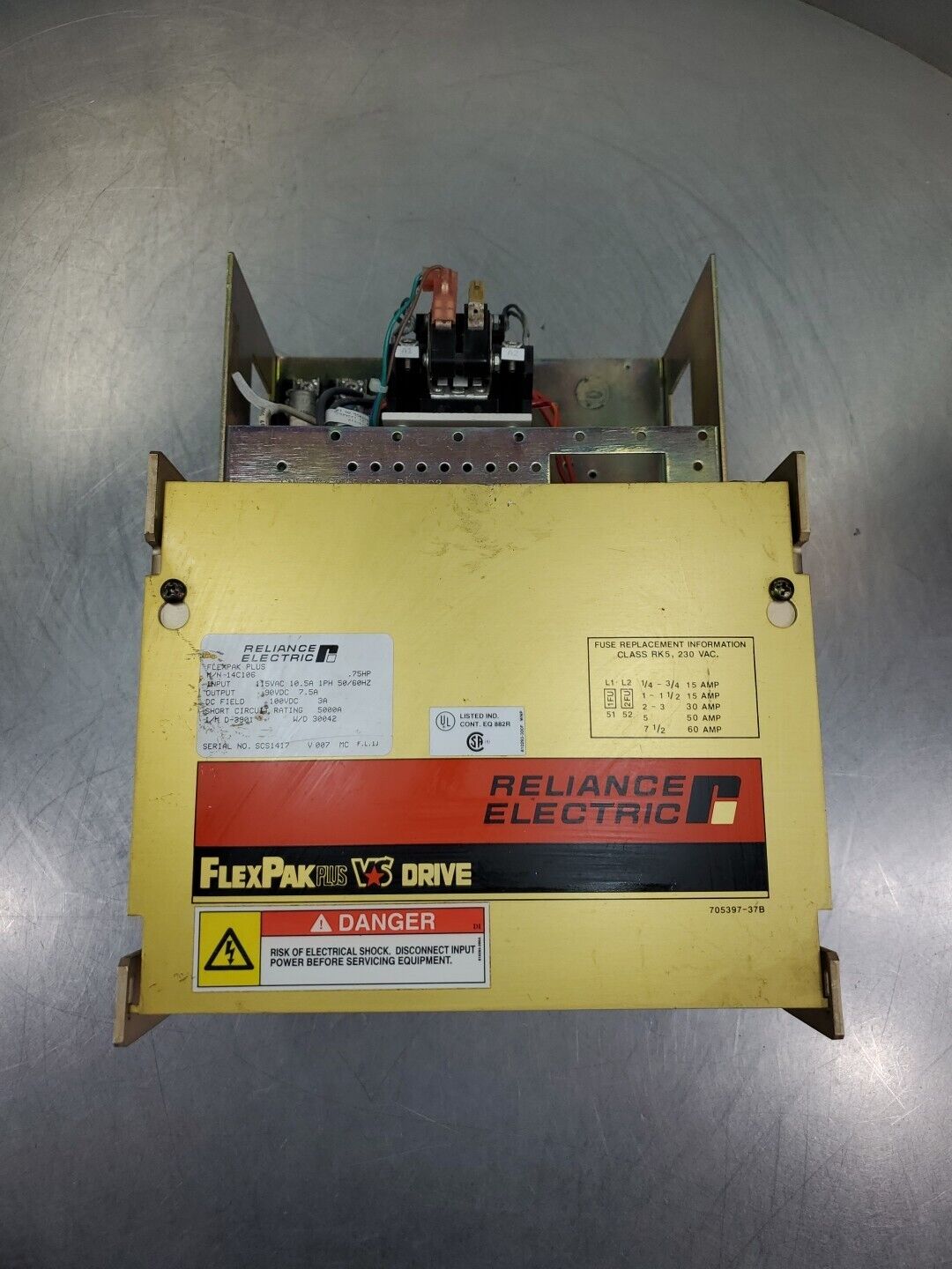RELIANCE ELECTRIC 14C106 FlexPak PLUS 0.75HP DC Drive.                        4C