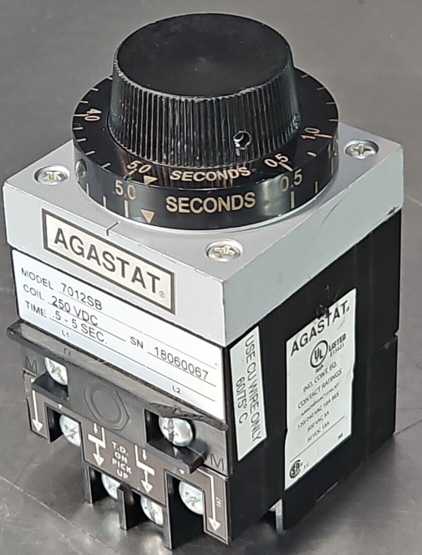 Tyco Agastat 7012SB TIming Relay - Time: .5-5                            loc4B12