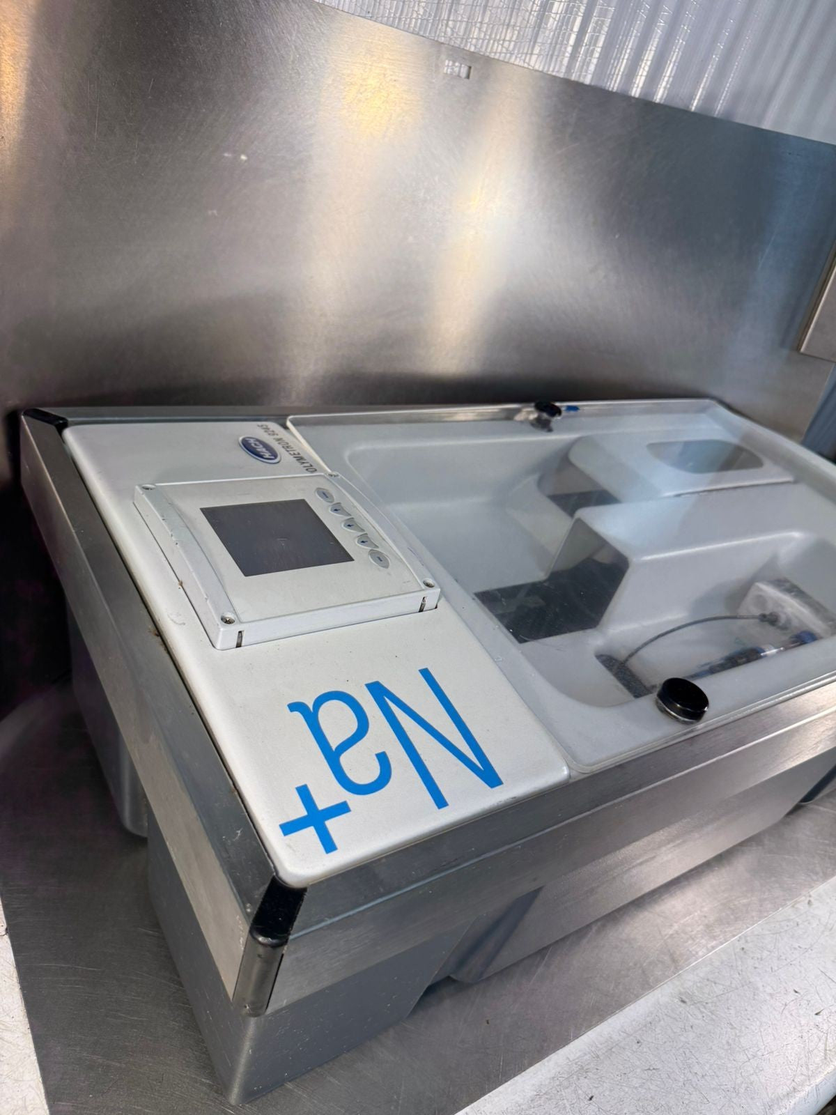 Hach Polymetron 9245 (Z_09245=A=0101) 100-240V 50-60Hz 80Va (12.6.6)