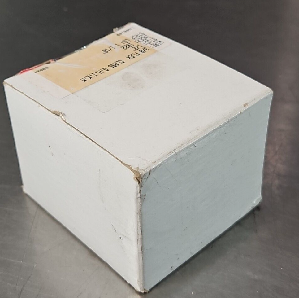 BURNDY YA28LB HYLUG 1-Hole Short Bell box with 10                        loc4A11