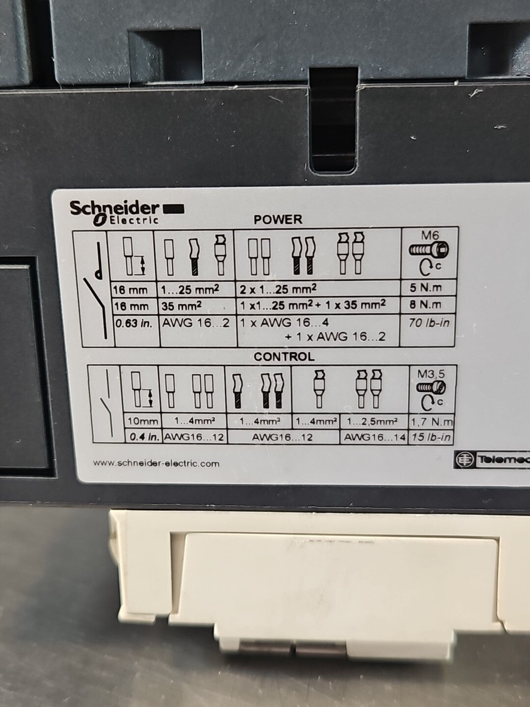 Schneider LC1D65A Coil Contactor 80A                                    (BIN444)