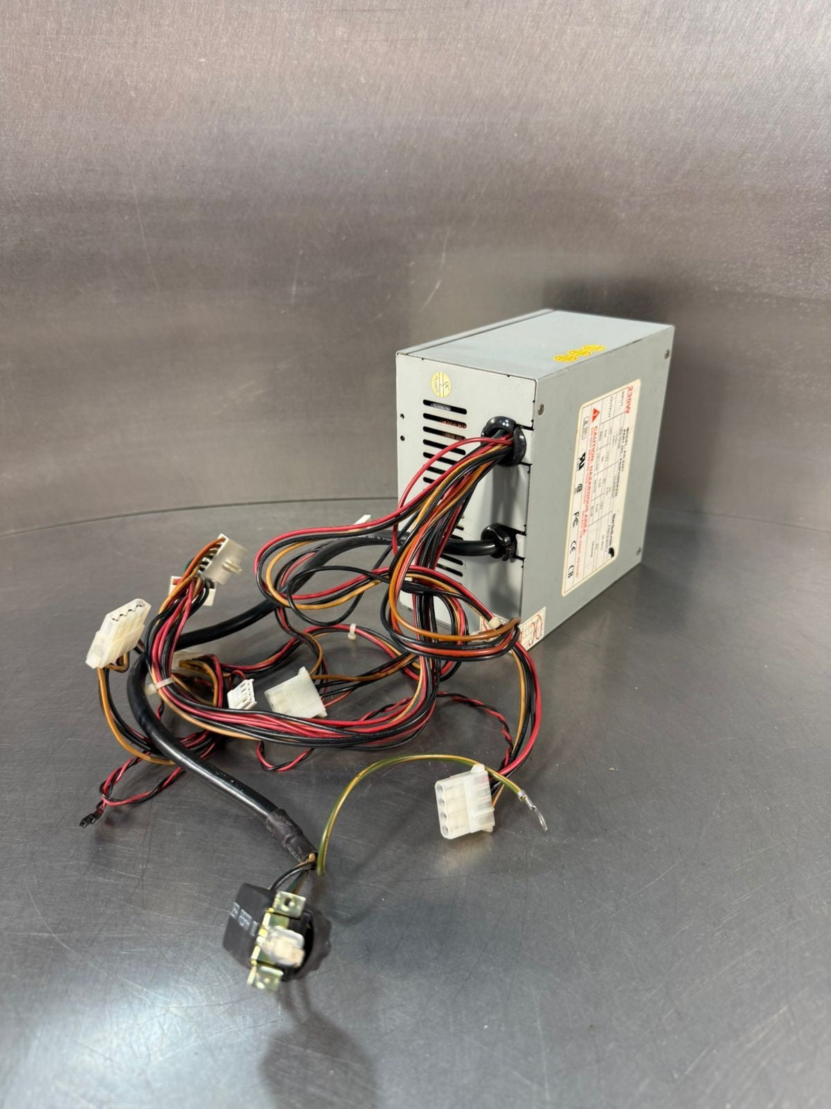 StarTech AG-230T Power Supply PS2POWER230                          (6.3.3)