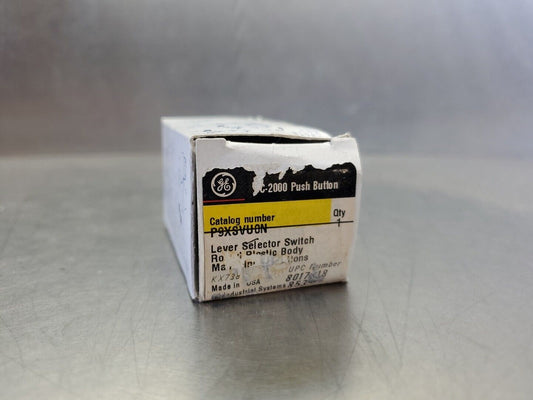 GE P9XSVU0N Selector Switch 2 Position Maintained Green Knob.              4E-36