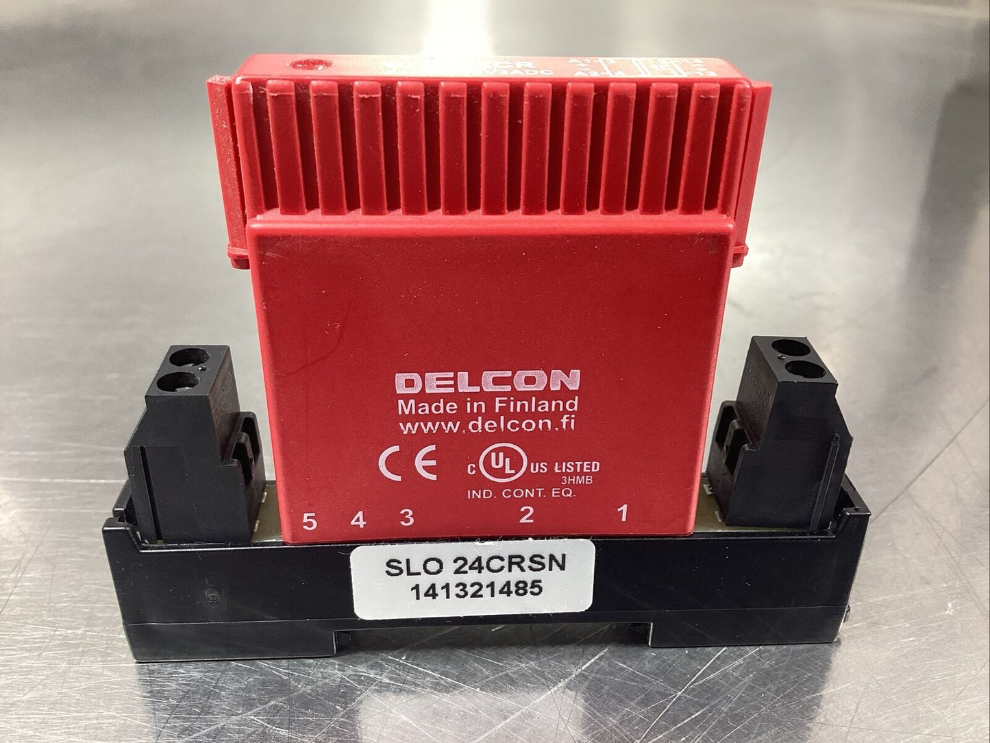 DELCON  SLO 24CRSN  +  SLO 24CRSN  OUTPUT MODULE + BASE      4D