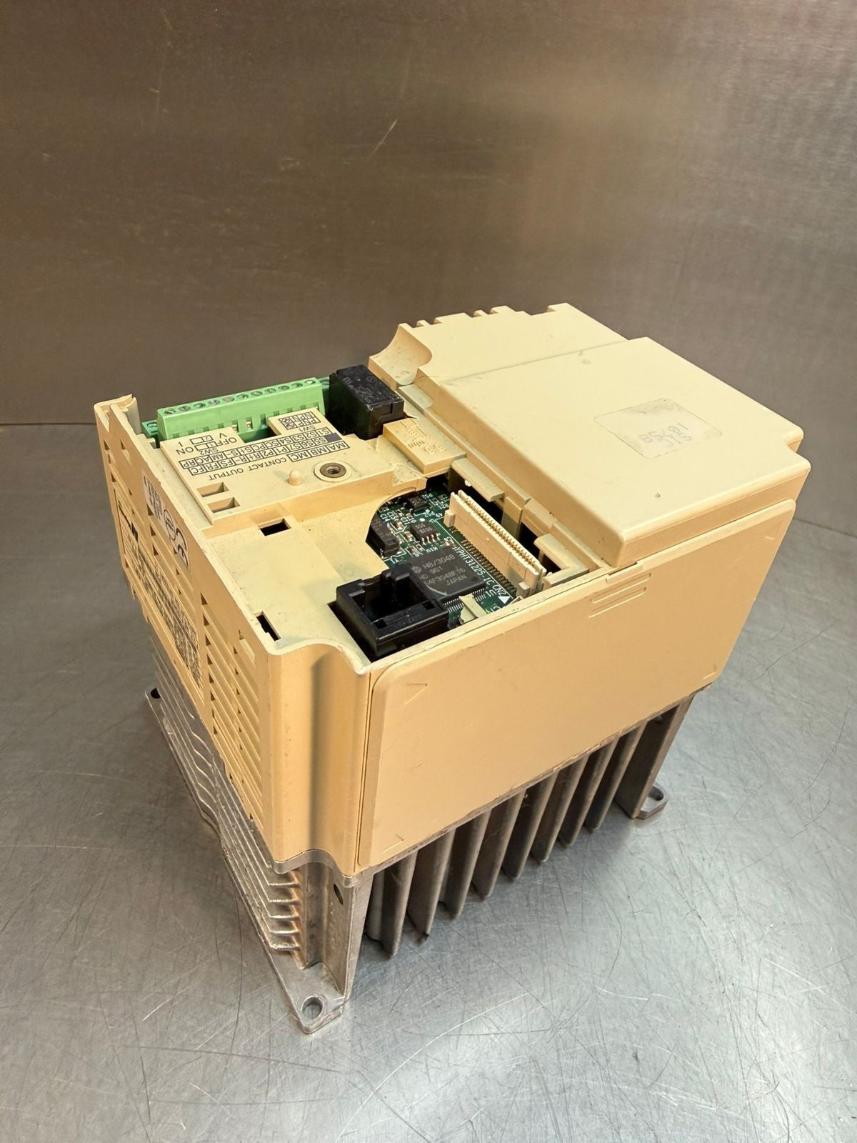 Magnetek MVB009 Ac Drive 5HP 400V 3PH                     (4.6.1)