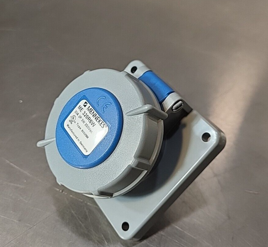 MENNEKES 360R6W Mennekes 60A 3Wire 250V Watertight Receptacle          Loc 4E 26