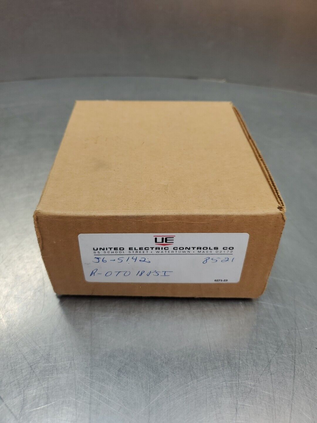 United Electric Controls J6-S142 Pressure Switch, 18PSI.                   6E-11