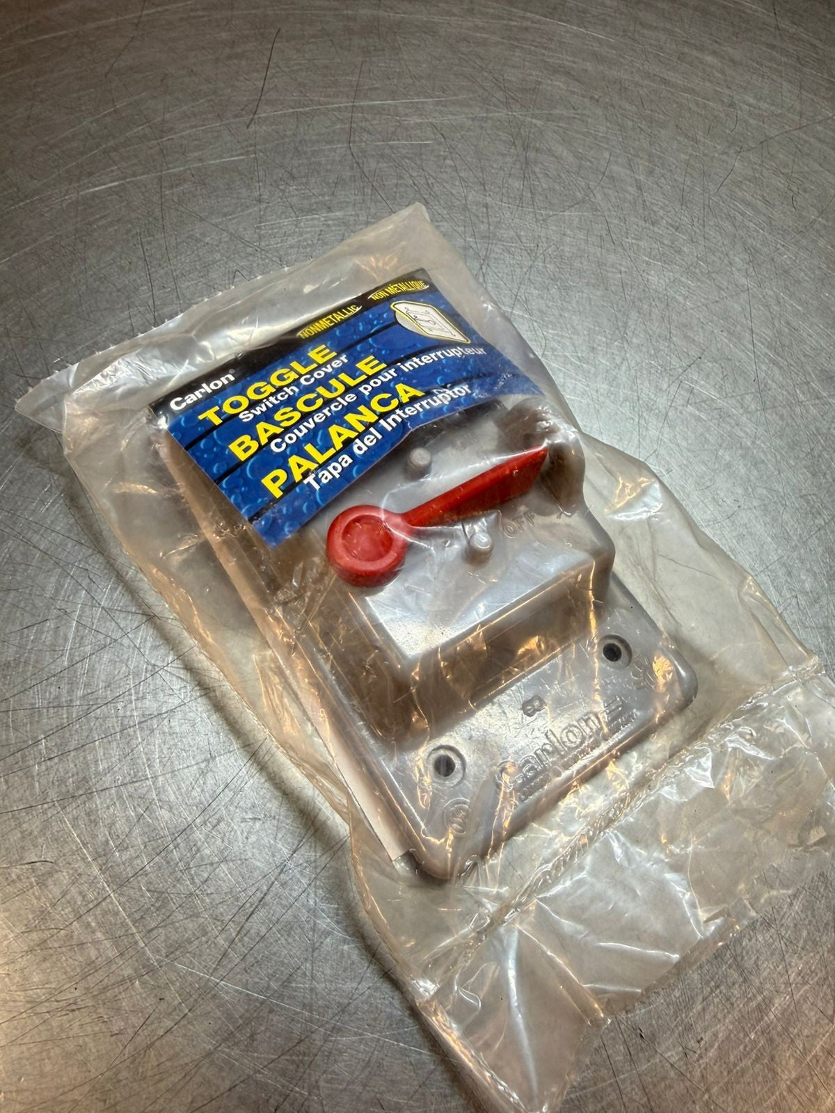 Thomas & Betts/Carlon E98TSCN Grey Single Toggle Switch (7.3.2)