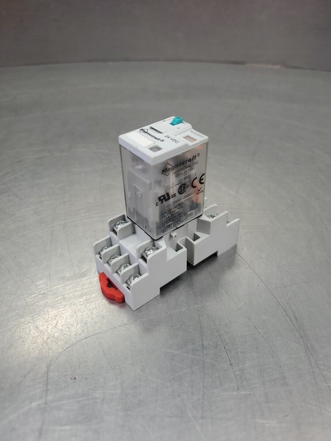 Magnecraft 782XDX2M4L-24D Relay w/ Magnecraft 70-461-1 Base.               4D-33