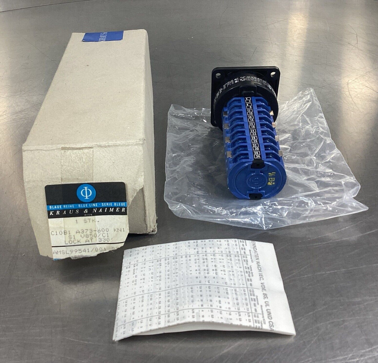 Kraus & Naimer  C10B A373-600  Selector Switch        4D-27