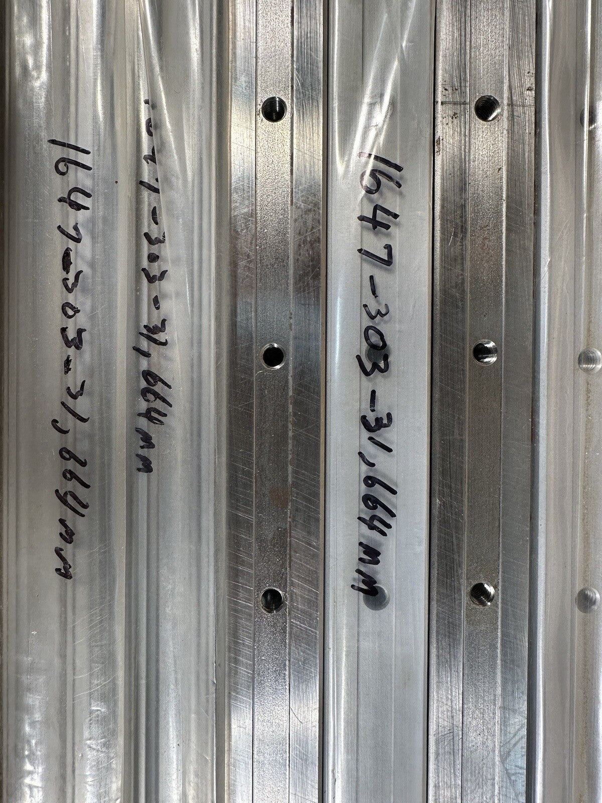 Motion Industries Caged Ball Linear Motion  Guide 1647-303-31,664mm (BIN-2.6.5)