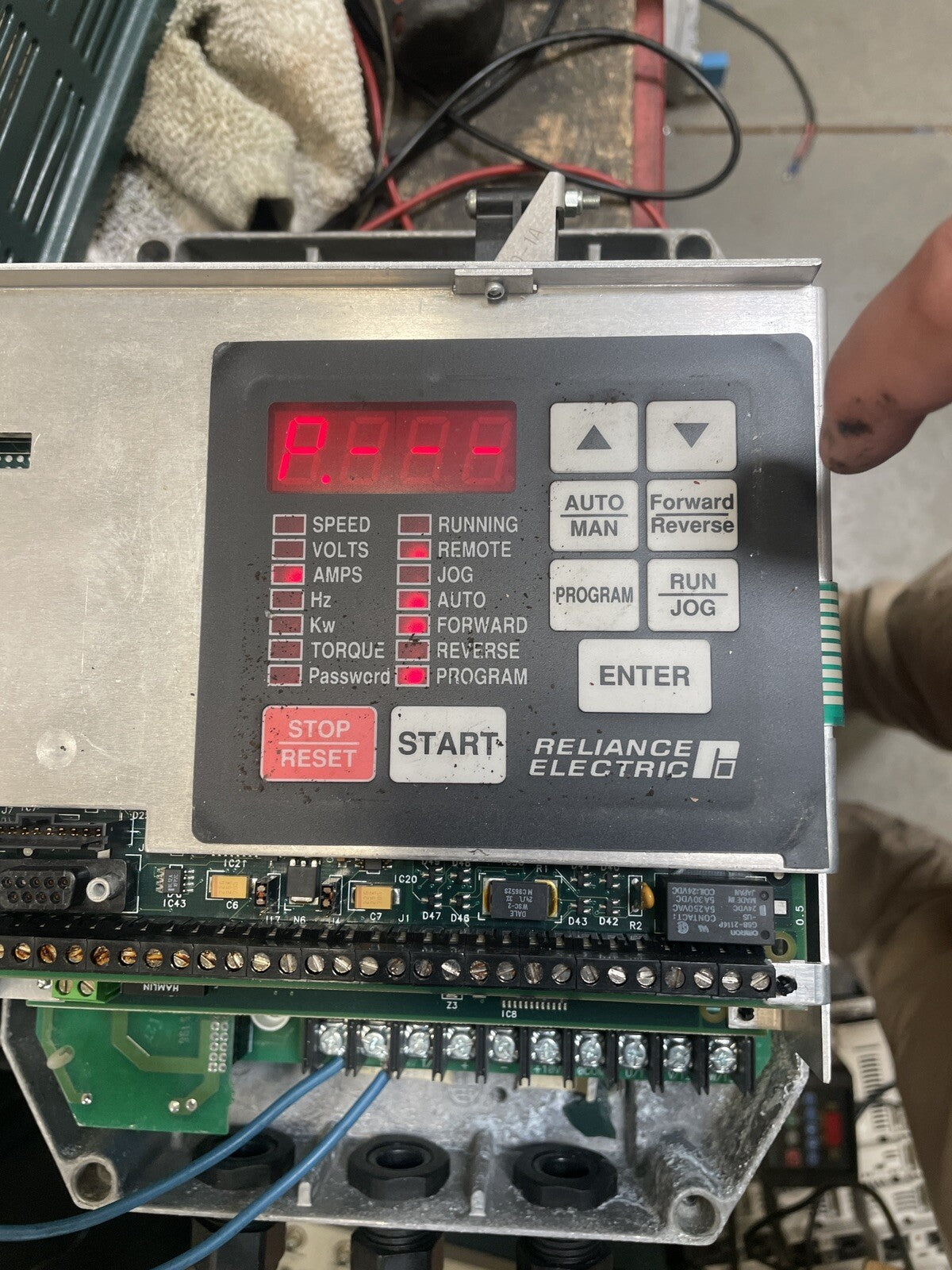 Reliance Electric GV3000  3 HP/2.2kw M/N 3V4151 Vector Inverter 380 VAC  @1A
