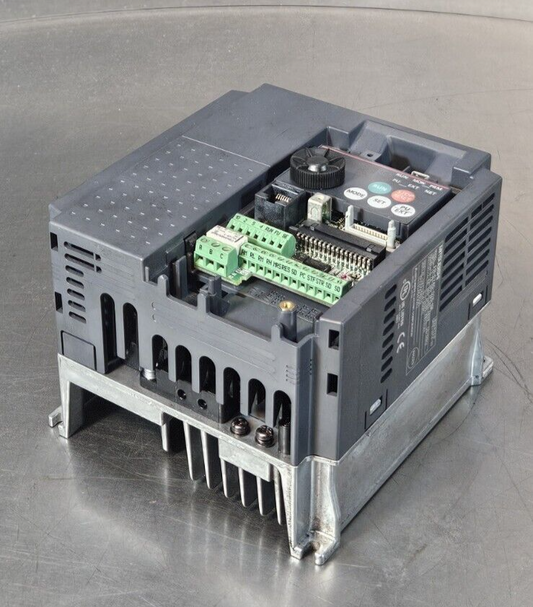 Mitsubishi FR-E740-026-NA Inverter 2.6 A 3 PH 380-480V                  (BIN632)