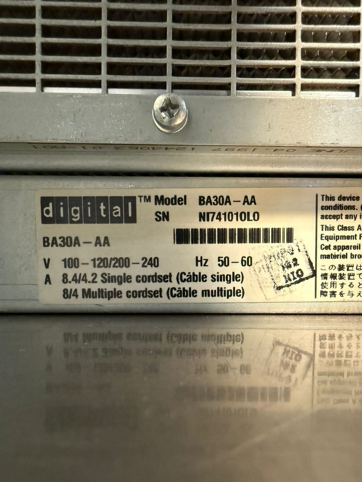 Digital Alpha Server ASVR 4100 BA30A-AA              (12.6.1)