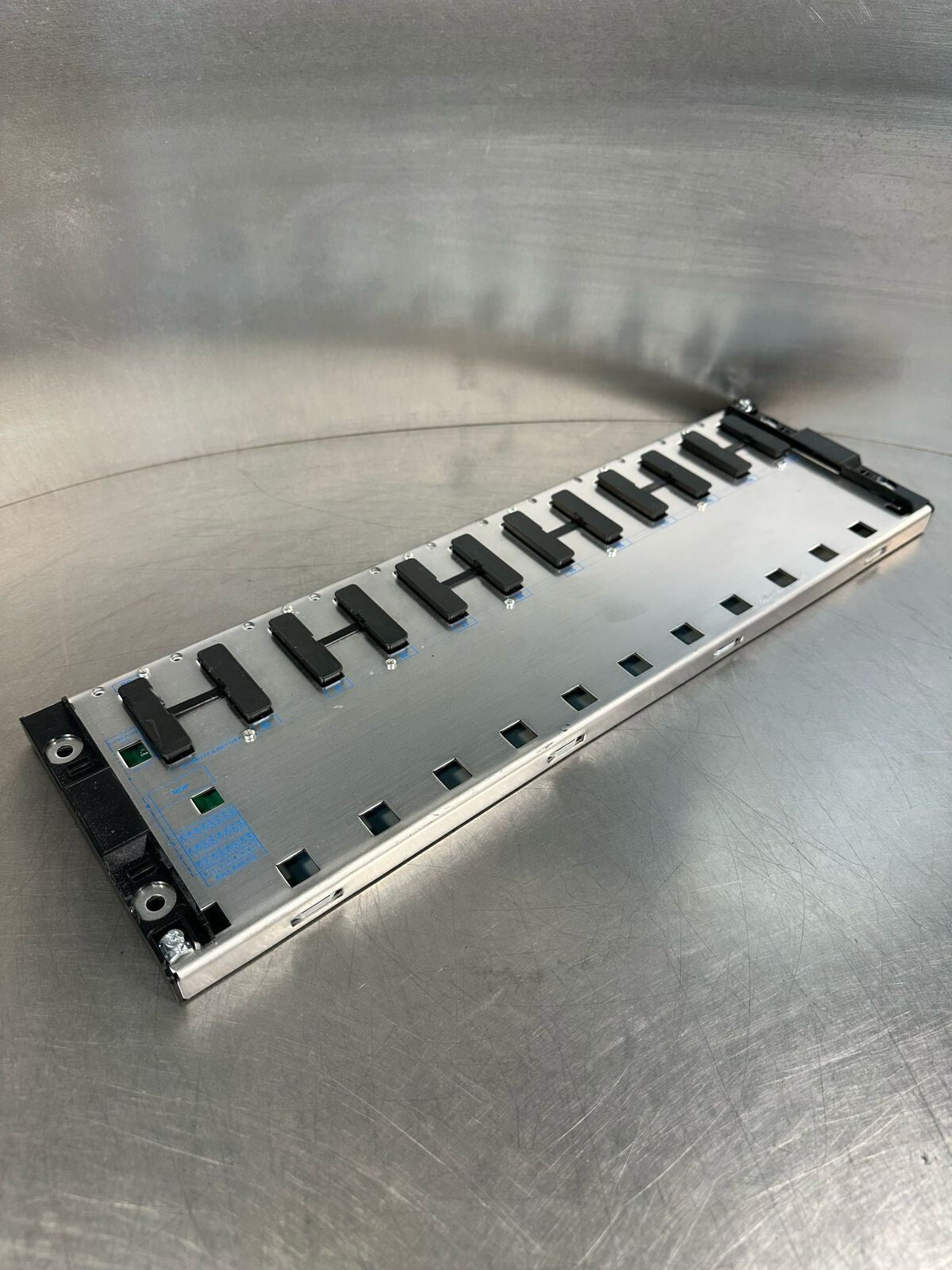  Schneider TSX-RKY12  12 Slot Extension Rack      (8.5.3)