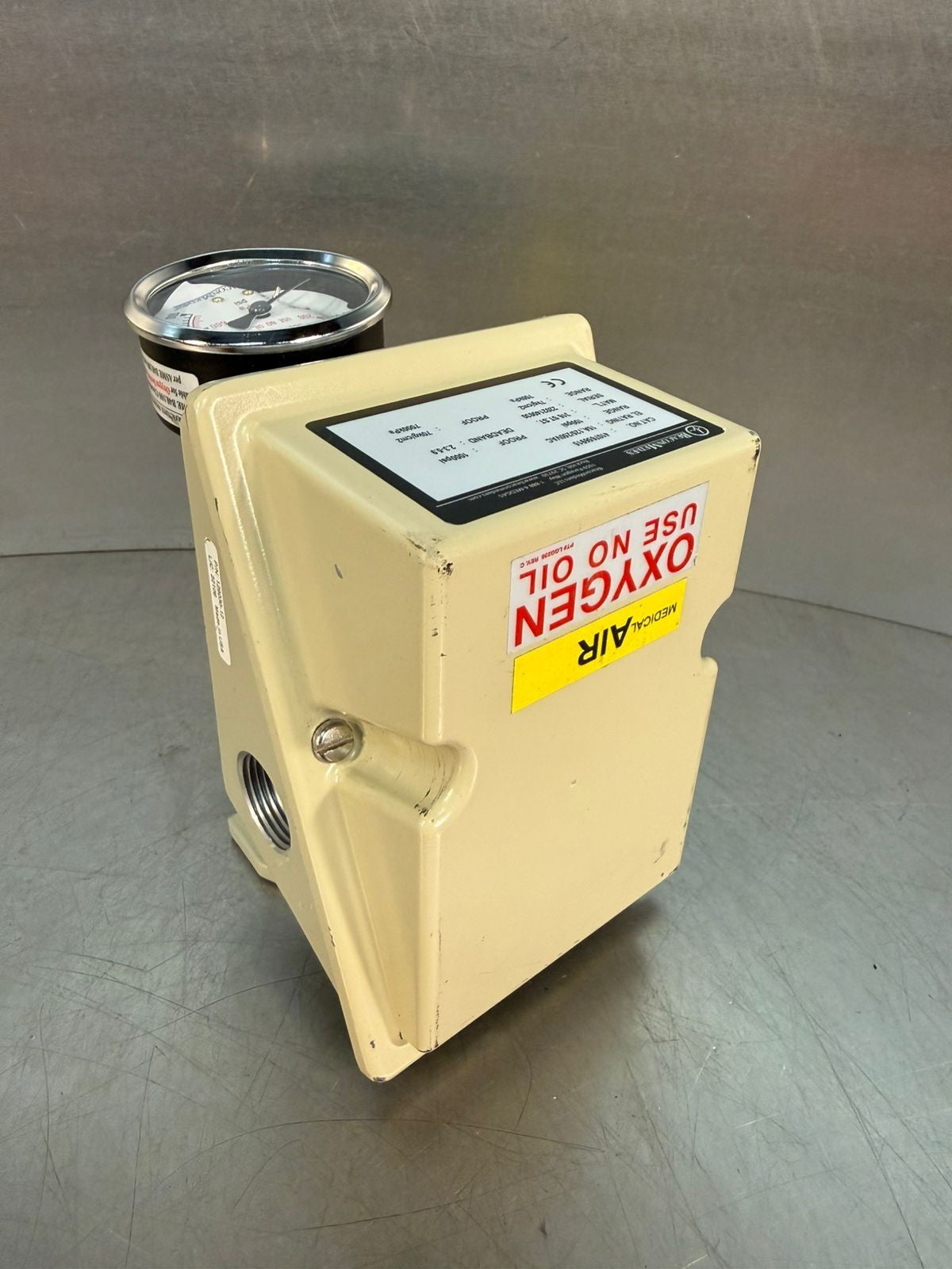Beacon Medaes 4107656915 15A, 125-250Vac /100psi Proof 1000       (12.6.5)