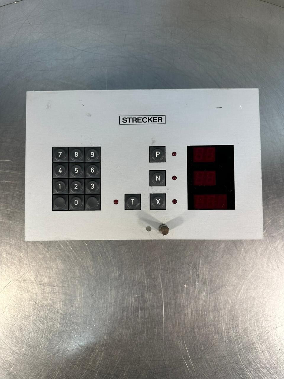 Strecker Digital  with 28C17A-15/P Microship                    (3.2.3)