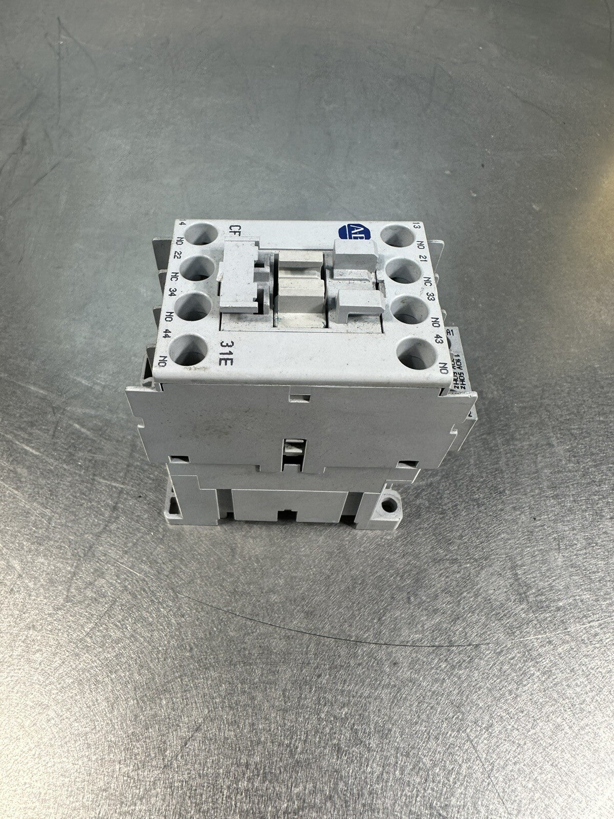 Allen-Bradley 700-CF310 Series A 600V AC. MAX (BIN-1.1.1)