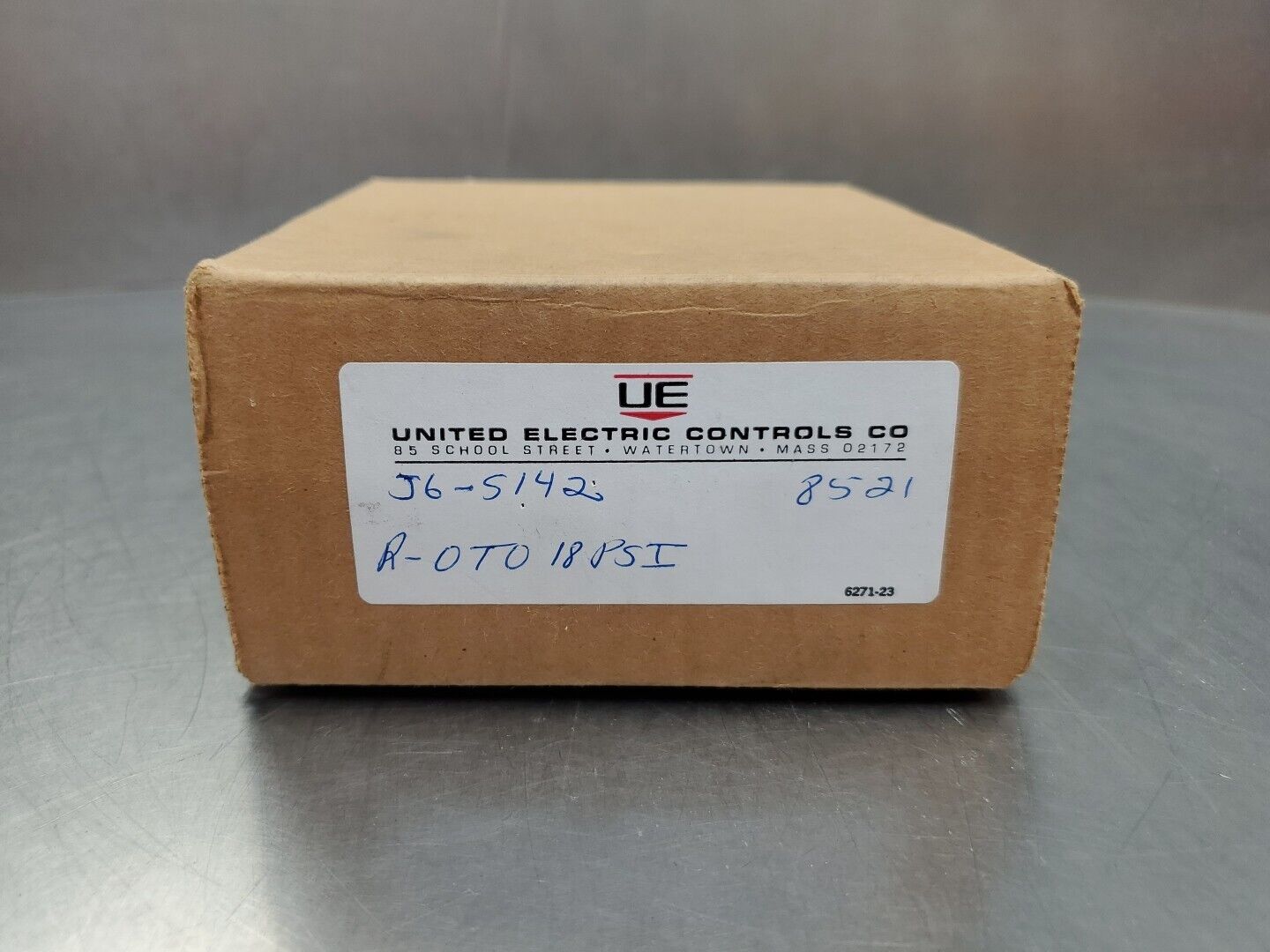United Electric Controls J6-S142 Pressure Switch, 18PSI.                   6E-11