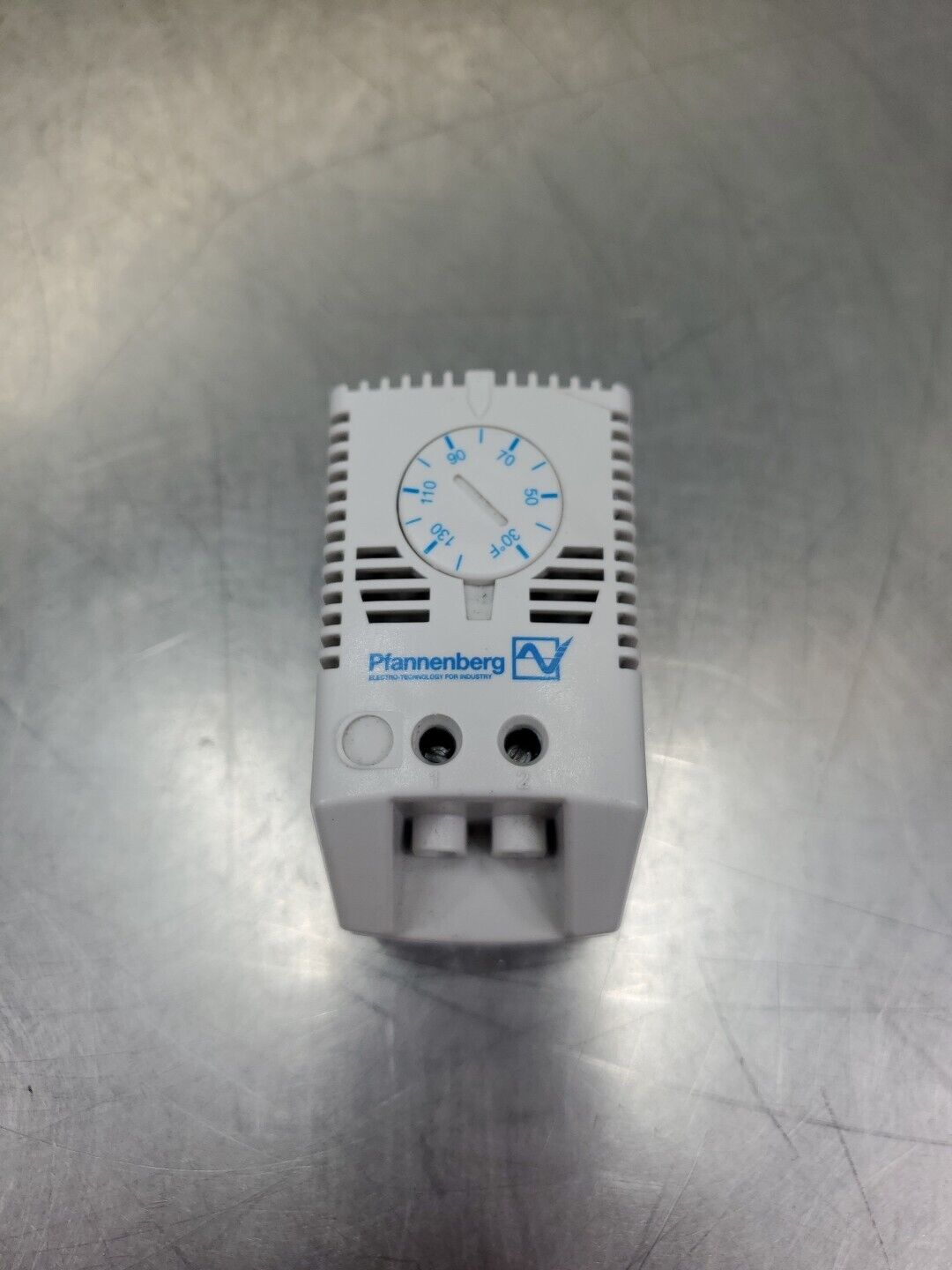 PFANNENBERG FLZ530 THERMOSTAT, 10AMP 120-240VAC.                           5E-19
