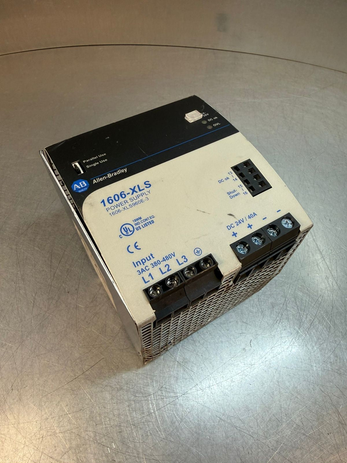 Allen Bradley 1606-Xls960E-3  /A    Power Supply                   (5.2.3)