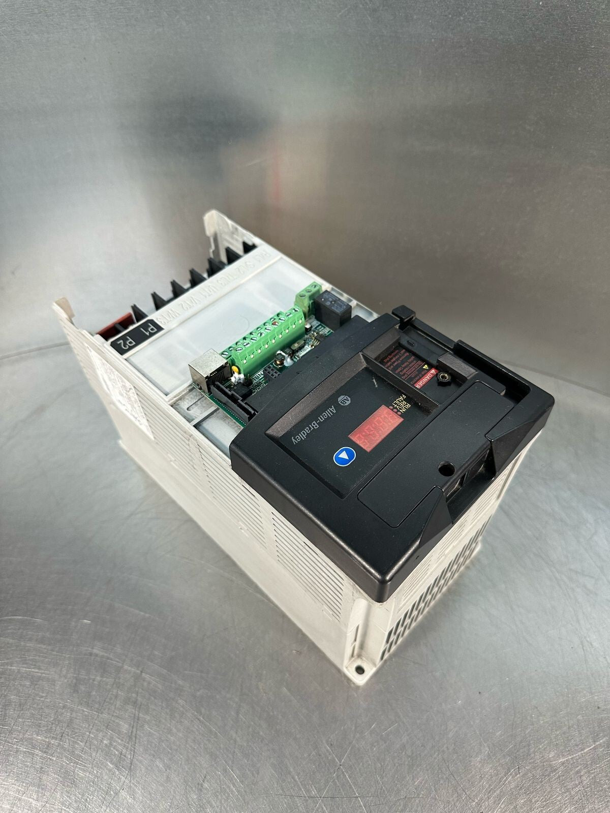 Allen-Bradley 22DD012N104 /A    22D-D012N104 Ser A     (2.6.1)