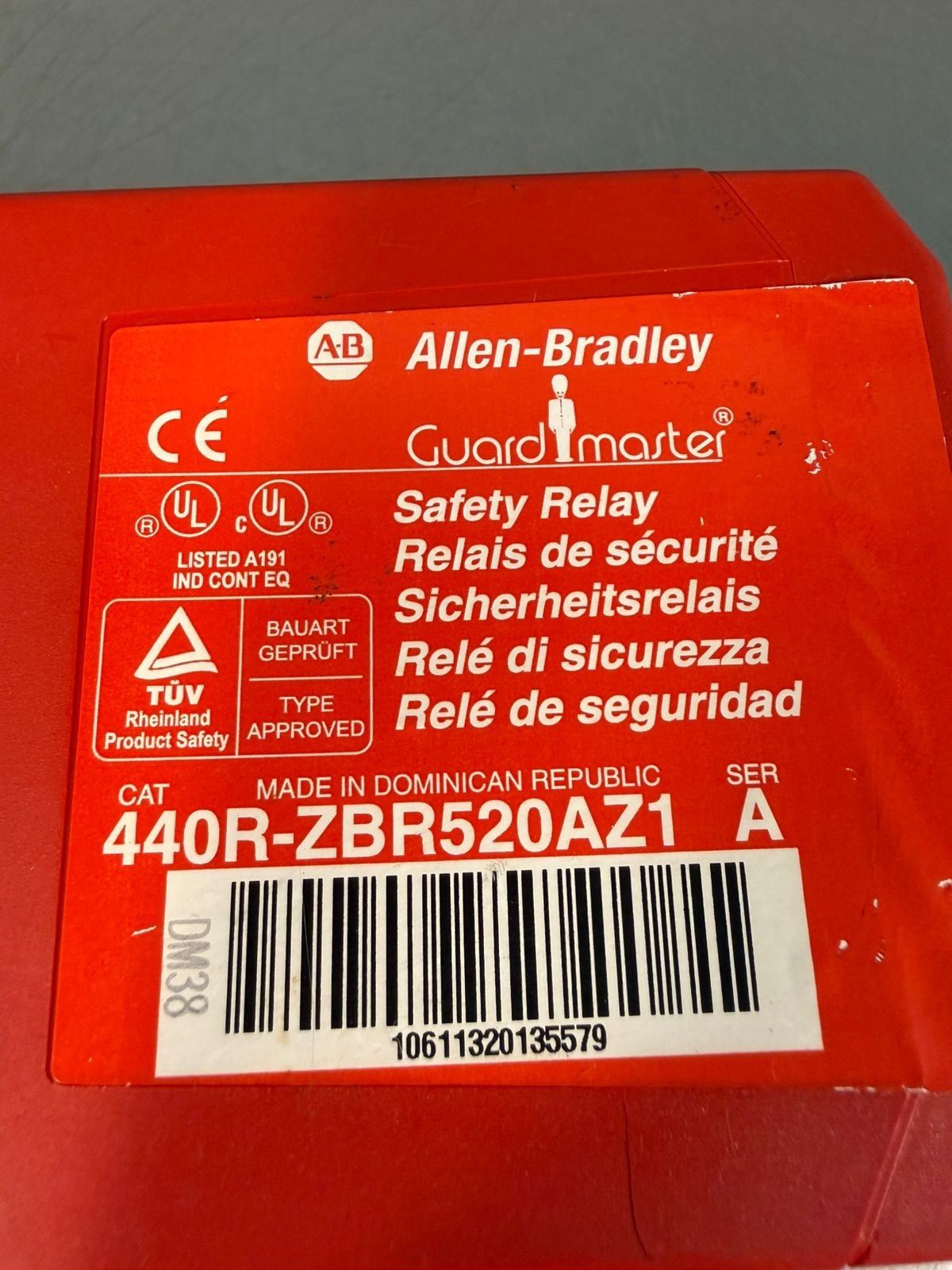 Allen Bradley 440R-ZBR520AZ1 Series A Safety Relay   (4.1.3)