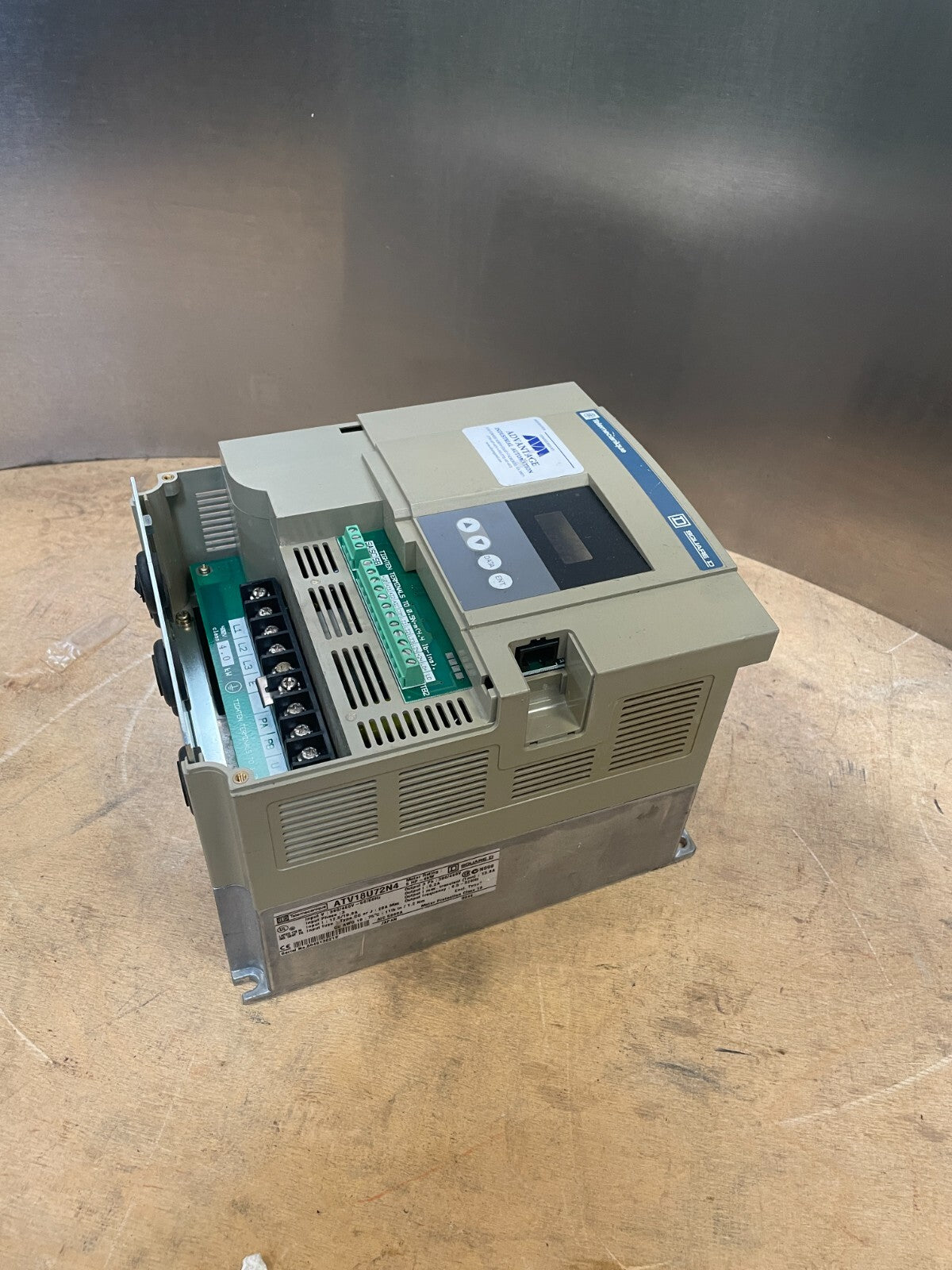 Telemecanique Altivar 8 ATV18U72N4 380/460V 50/60 Hz 5HP 4kW Frequency Converter