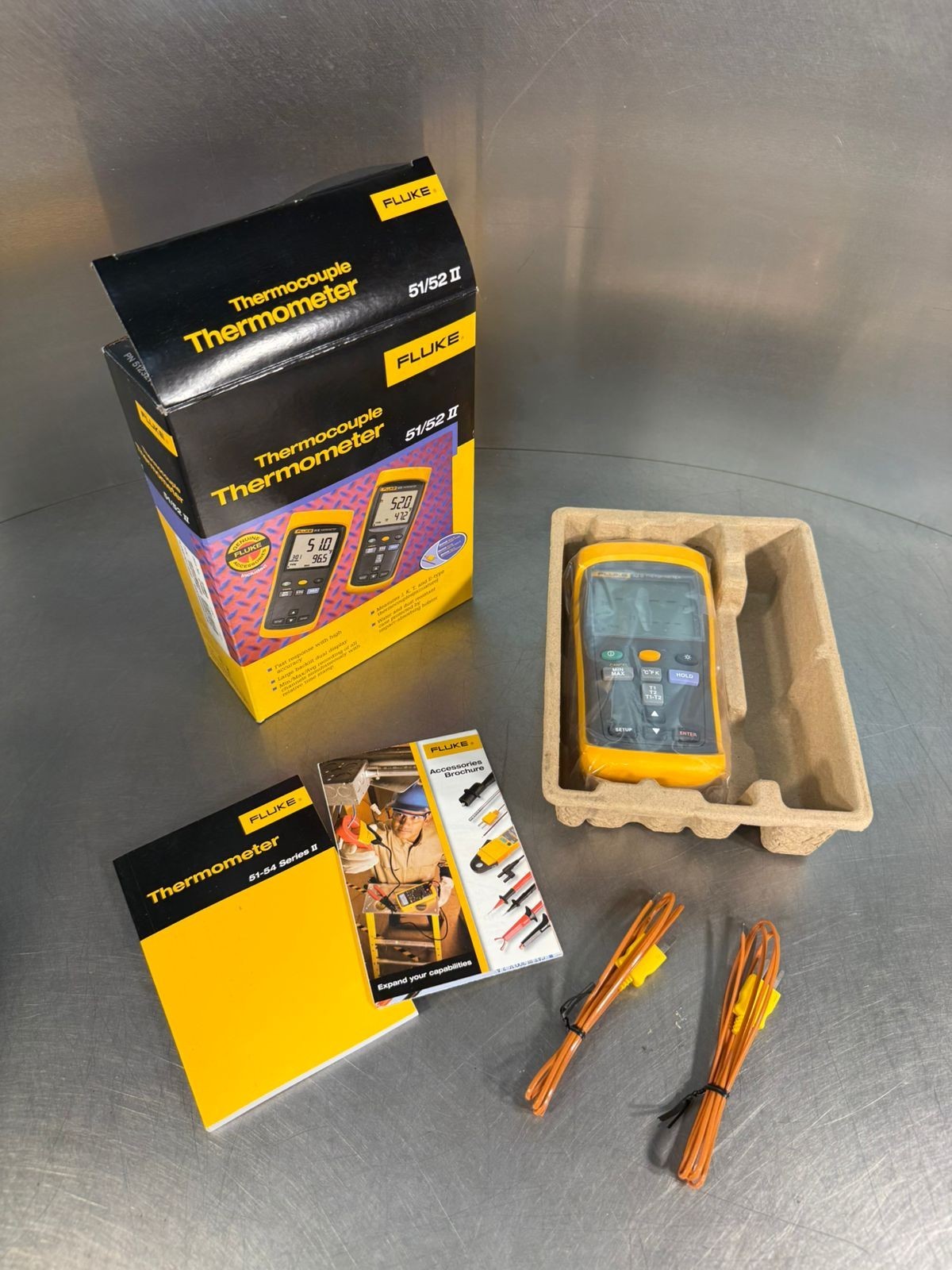 Fluke 52 II Dual Probe Digital Thermometer Meter                   (9.3.4)
