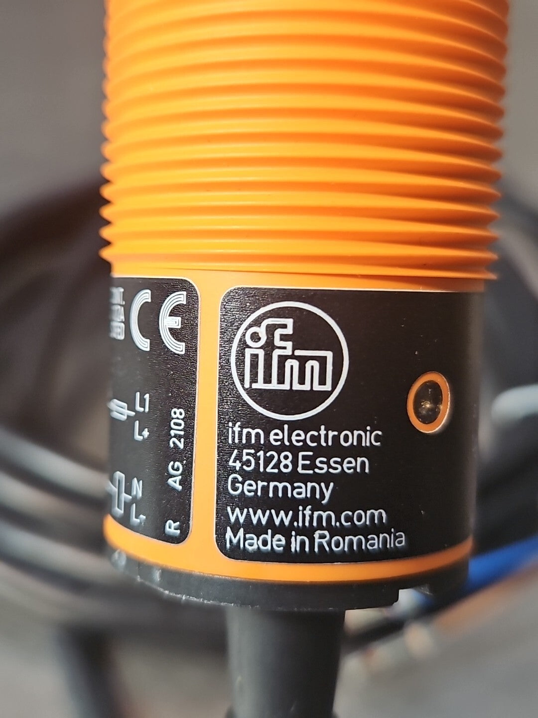 IFM II-2010-AB0A Efector Proximity Sensor               (BIN434)