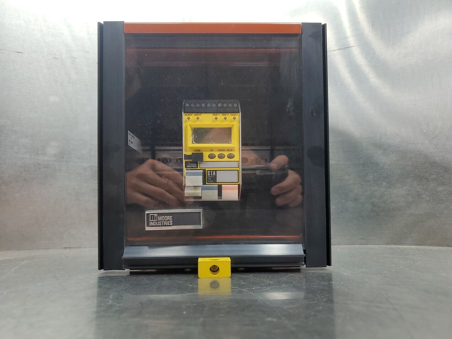 MOORE INDUSTRIES STA/HLPRG/3PRG-UAC(DIN) Trip Alarm Module w/Case Mount.   3A-29