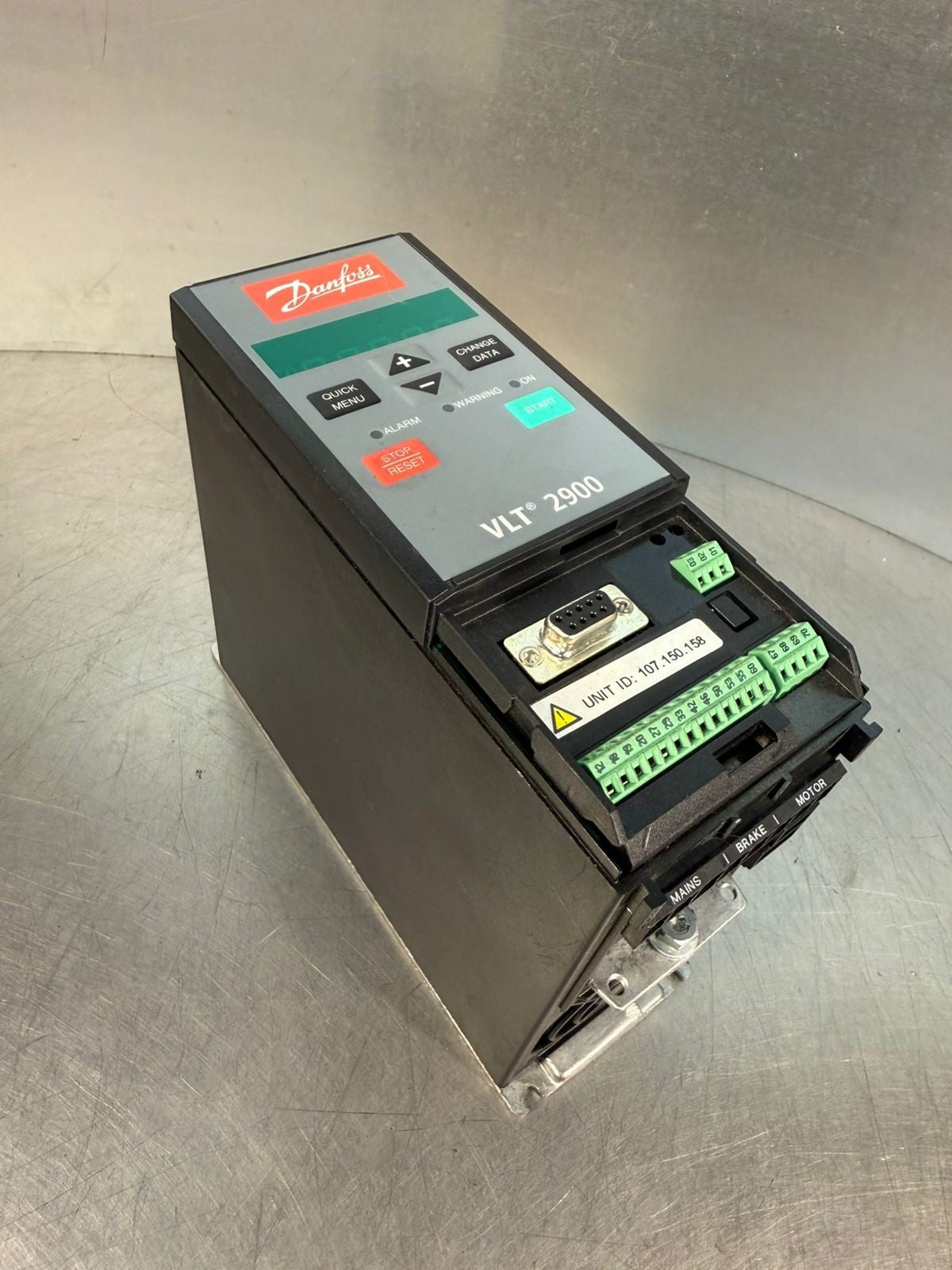 Danfoss Vlt 2900 195N2190 VLT2915PT4B20STR0DBF00A21C1 1.5kW 2HP    (3.3.4)