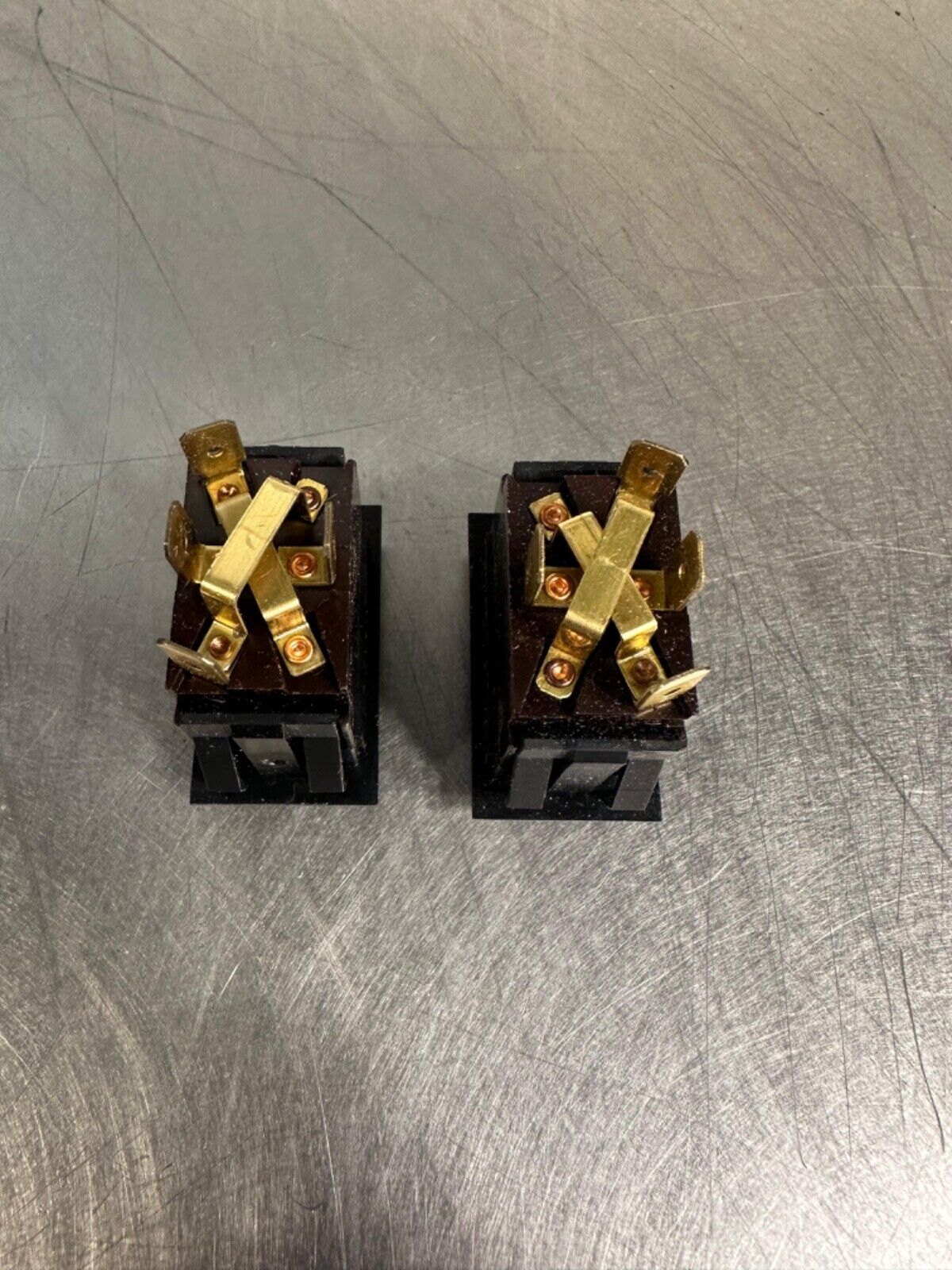 Rocker-Switch-0851-2306 (On-off-on) 15A - 277 Vac (4E-25)