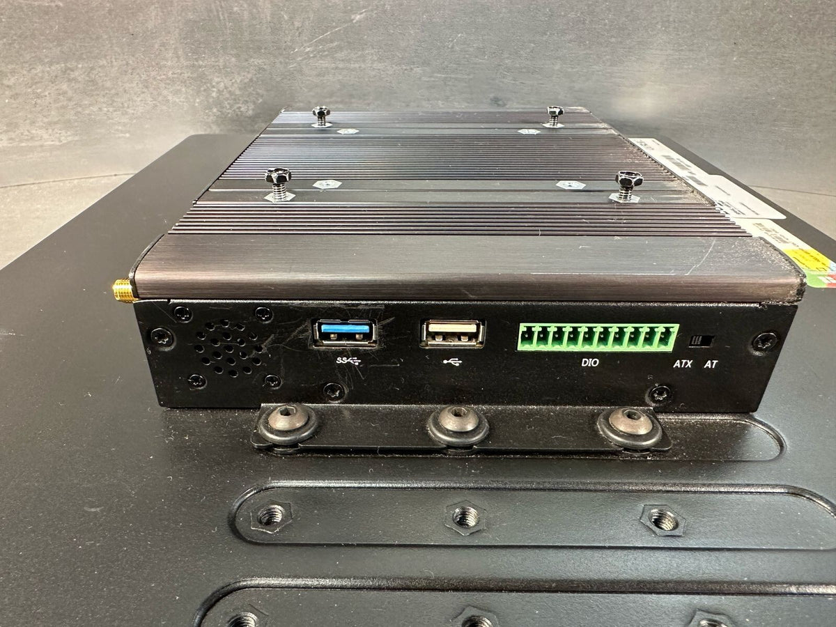 Cincoze CV-117 Fanless Panel PC | CV-117R-R10  (8.6.6)